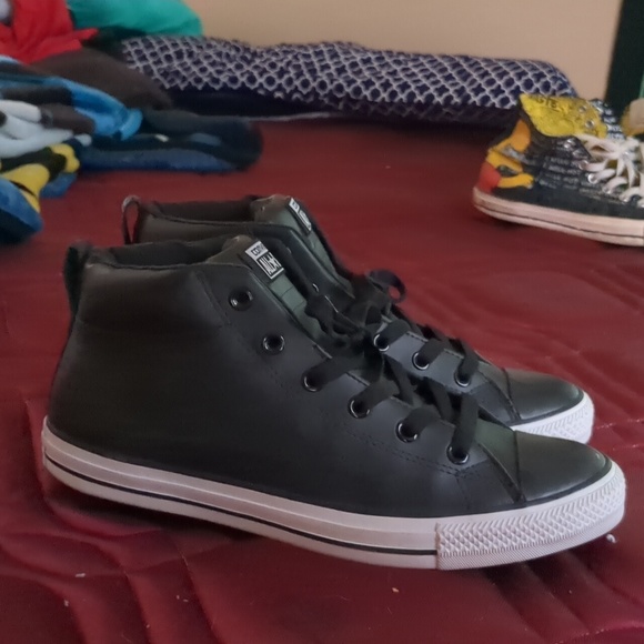 Converse - Picture 3 of 3